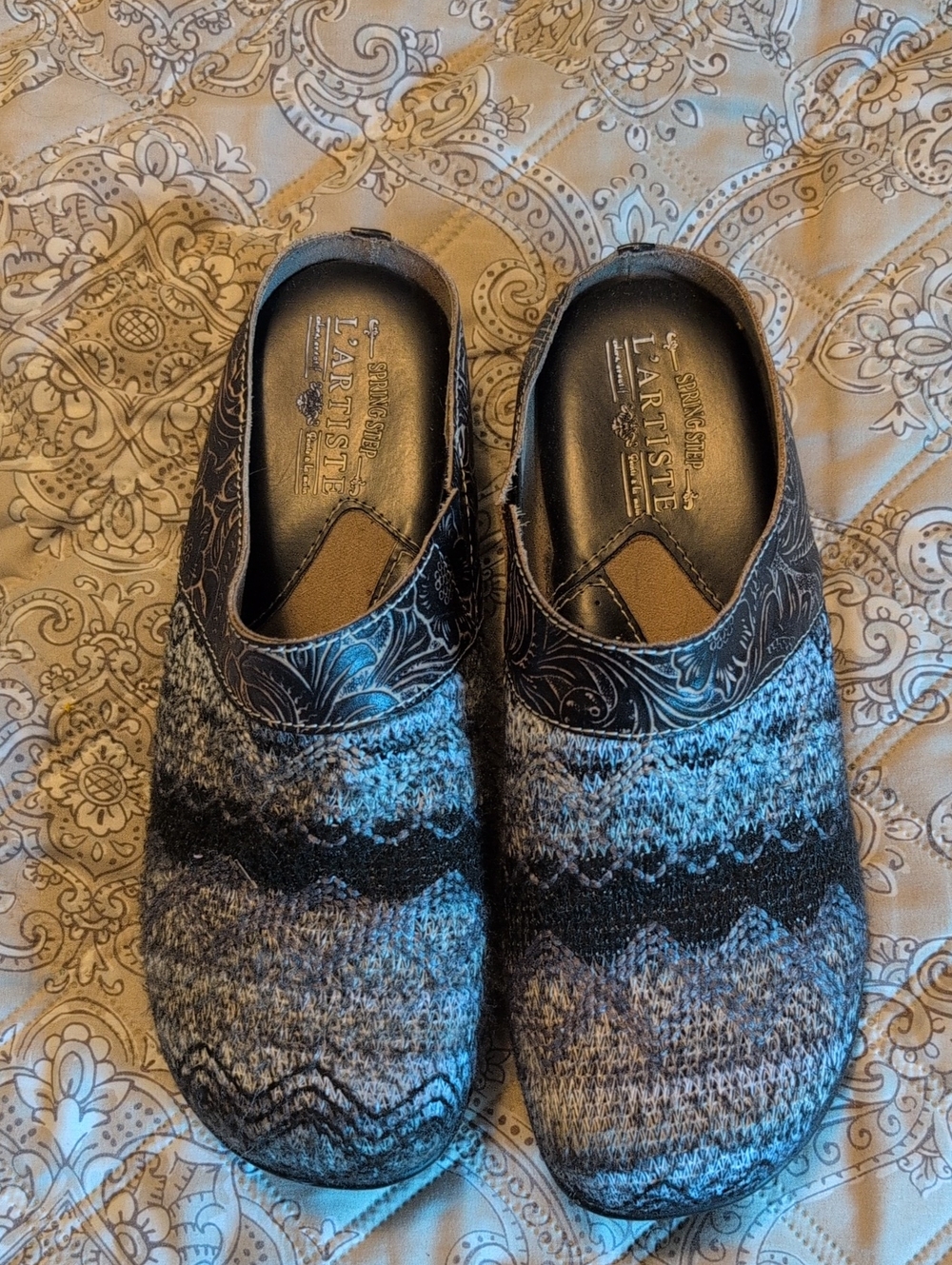 L'ATISTE Women's Gray Knit Slip-On Shoes
